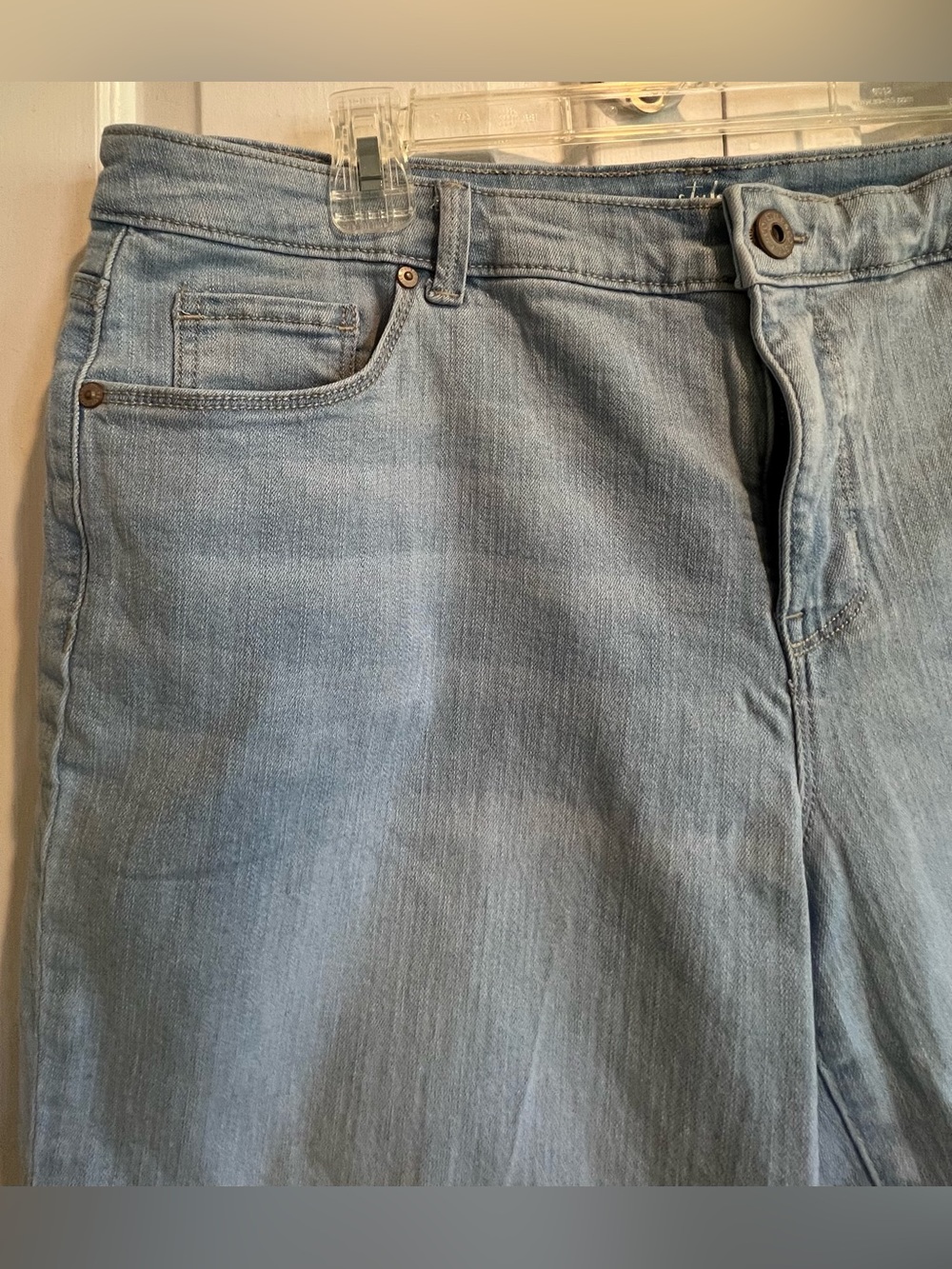 Upcycled 🌼 Denim Shorts - Casual Rolled Hem- Back pockets w Floral Fabric - Picture 4 of 11